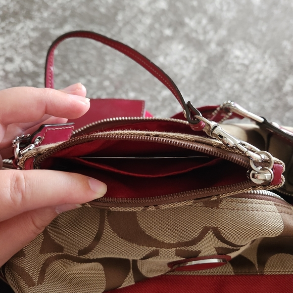 Brown/red Coach bag. Very clean. Lightly used. Includes matching wristlet. - Picture 6 of 7